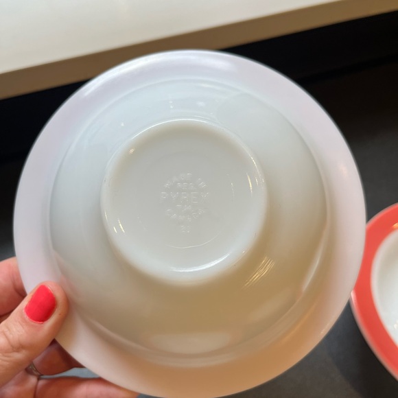 Set of 4 Vintage Pyrex Soup/Cereal Bowls in Flamingo Pink 🇨🇦 - Picture 10 of 13